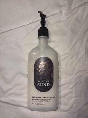 Bath & Body Works Open Your Mind Lavender + Sandalwood Lotion - White & Black